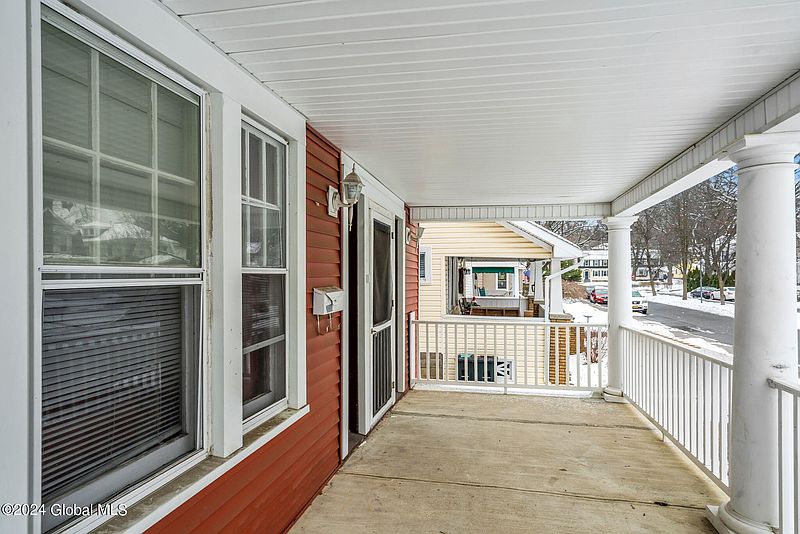 4th image of 1059 Maryland Avenue