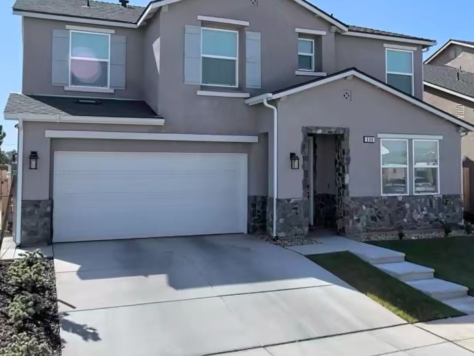 1st image of 636 Amanecer Ave
