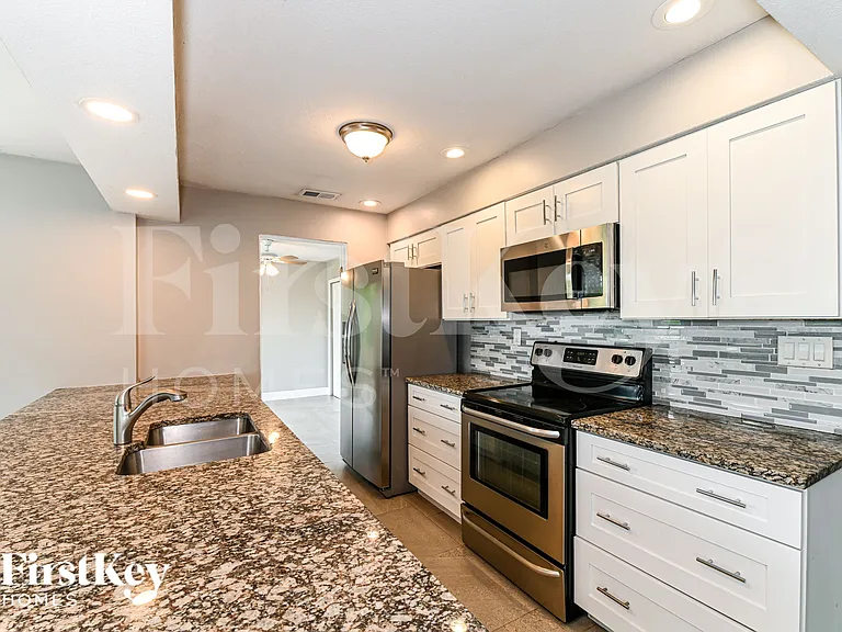 7347 Barragan Rd — Photo 5