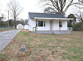 1039 McLain Rd, Kannapolis, NC 28083