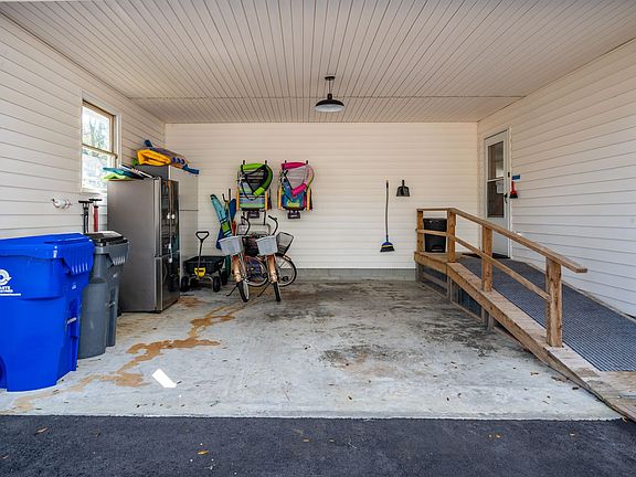 3rd image of 215 NE 63rd St