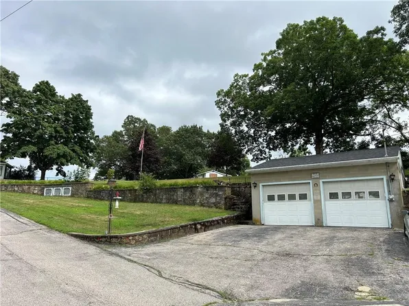 34 Vine St, West Warwick, RI 02893