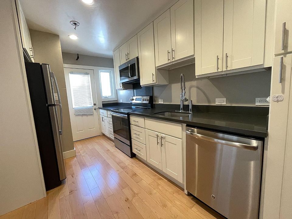1st image of 301 Price St #3