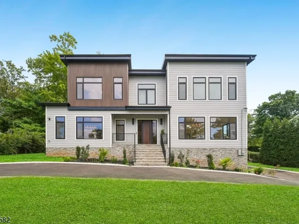30 Winthrop Rd, Millburn Twp., NJ 07078