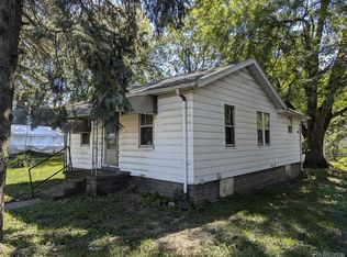 69 W Rutgers Ave, Pontiac, MI 48340