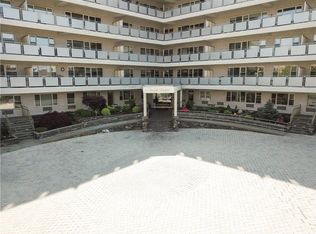 300 Martine Ave APT 9F, White Plains, NY 10601