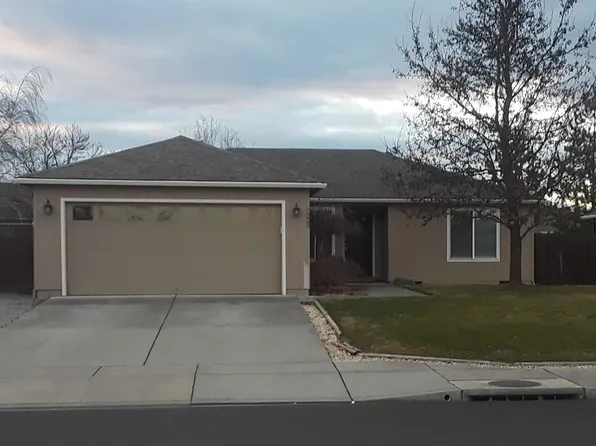 7223 30th St, Medford, OR 97503