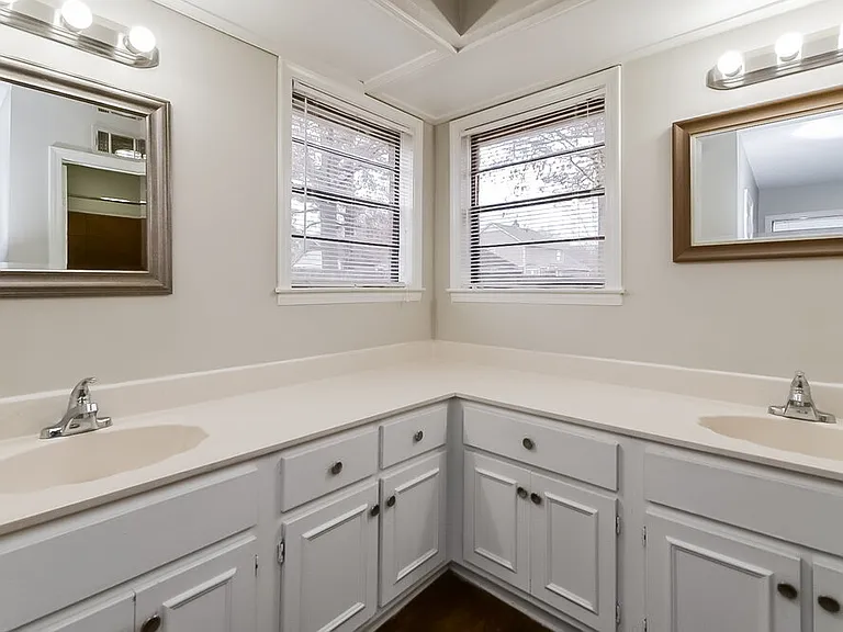 7371 Hollorn Ln — Photo 10