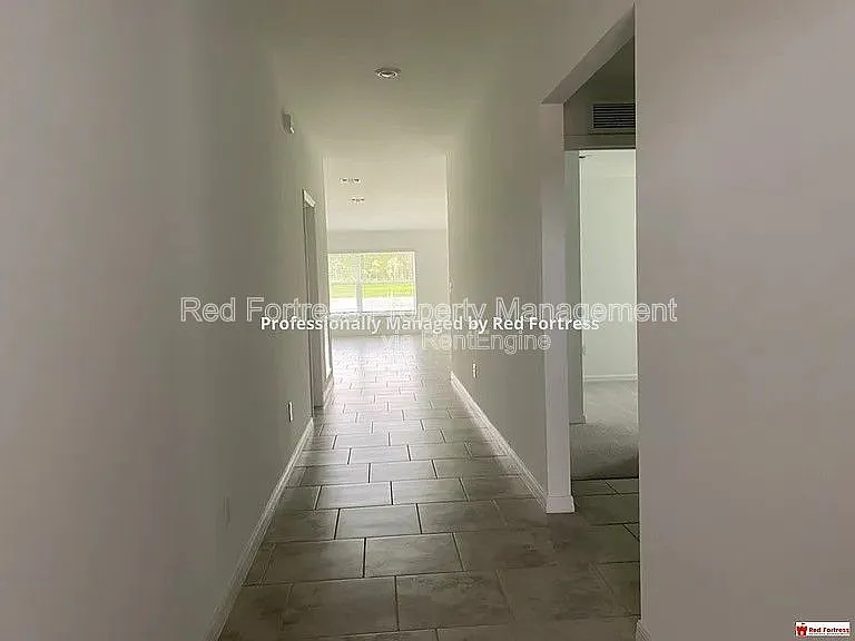4 bed, 2.0 bath, 1936 sqft, $1,850 — Photo 3