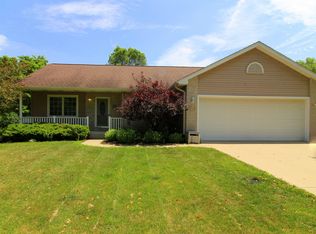 374 Goldenview Dr, Battle Creek, MI