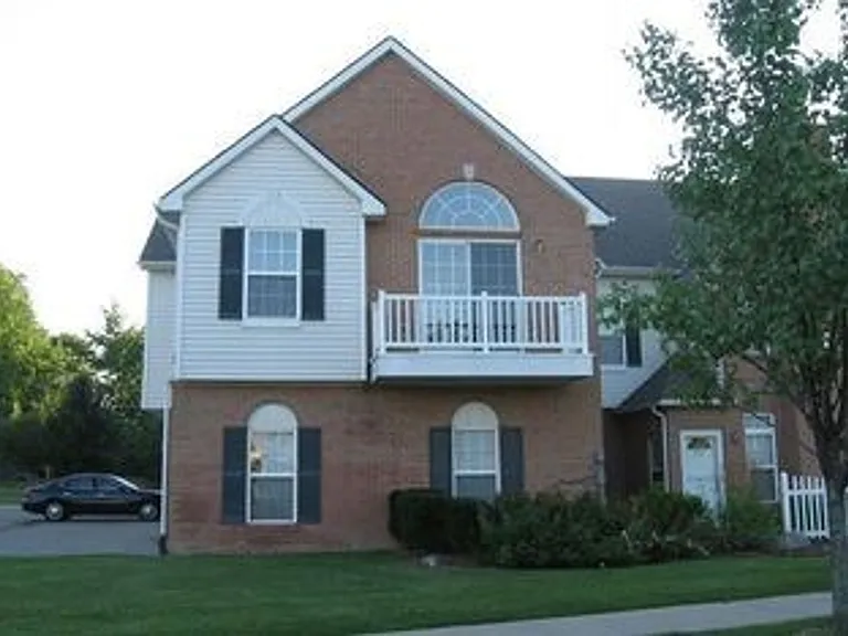 550 Olde English Cir — Photo 1