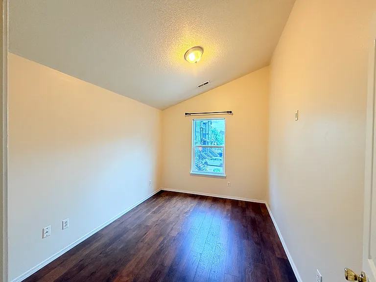 6018 NE 33rd Cir — Photo 25