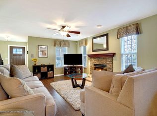 1605 Finderne St, Oakhurst, NJ