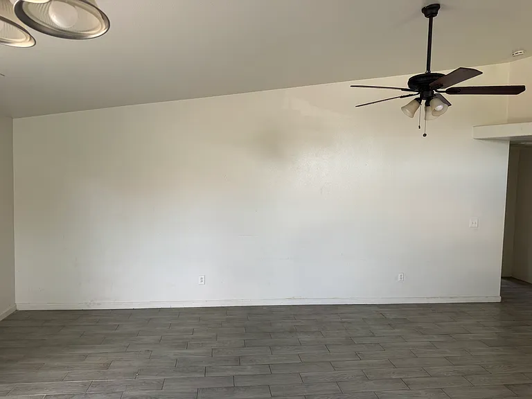 312 Zimmerman St — Photo 3