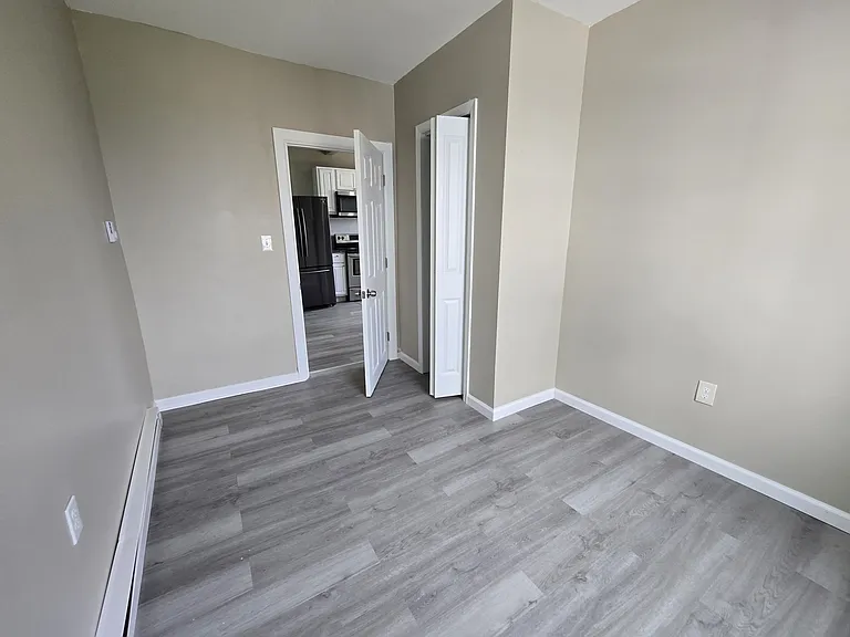 735 Main St #1 — Photo 2