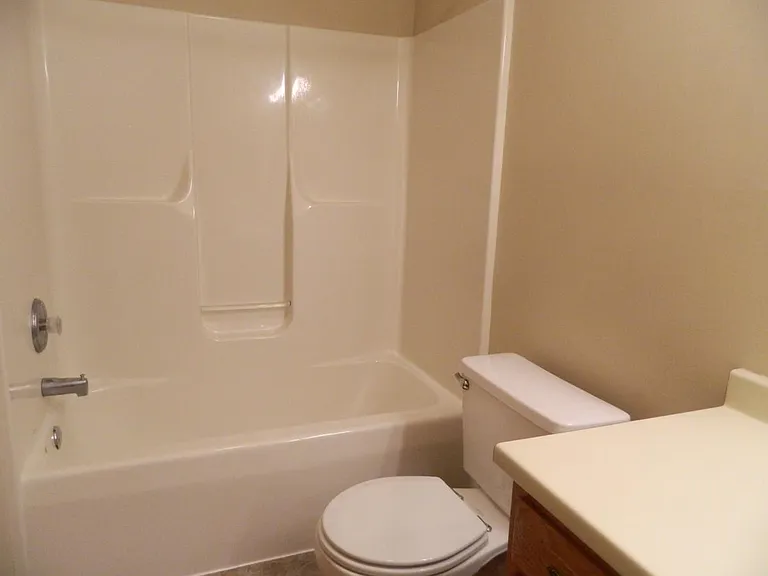 4944 Mercedes Dr — Photo 4