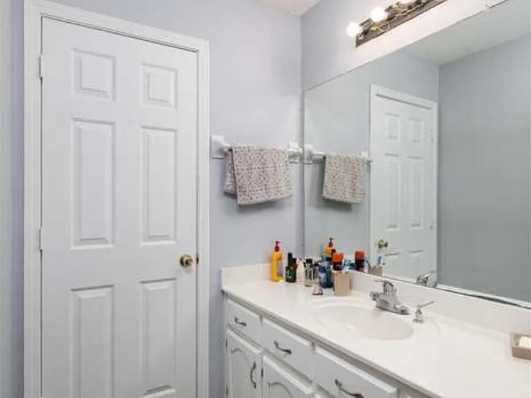 5844 Ashridge Pl — Photo 8