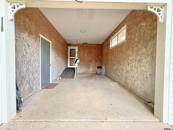 5th image of 118 Echo Ln N