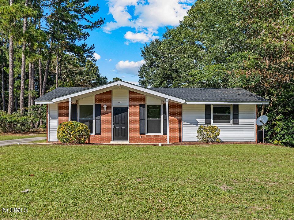 1st image of 507 Cardinal Drive