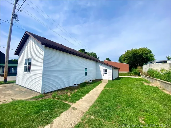 117 Railroad Street, Henryville, IN 47126