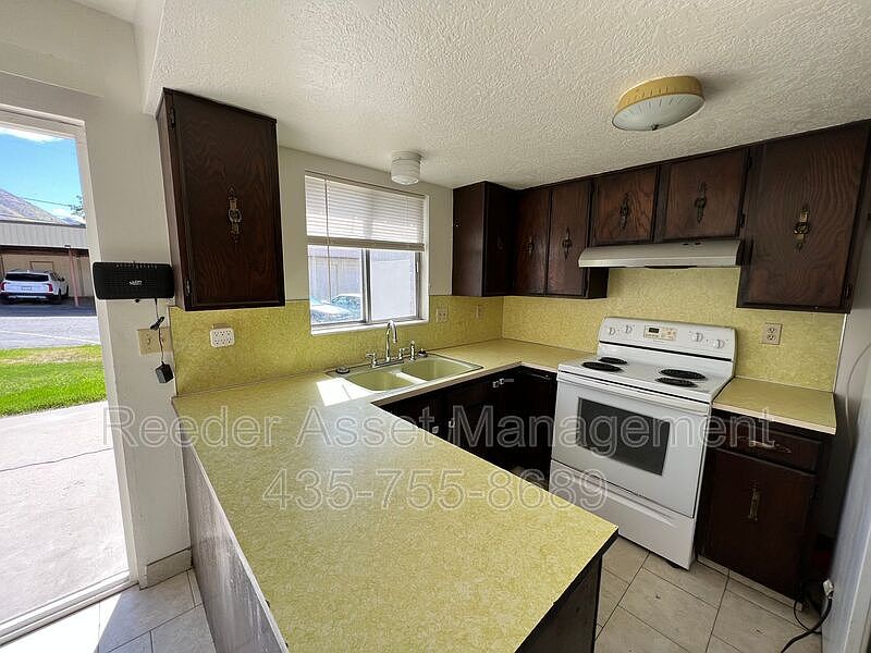 1st image of 561 S 400 E #3