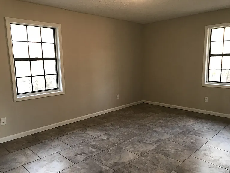 152 Forest Pl — Photo 8