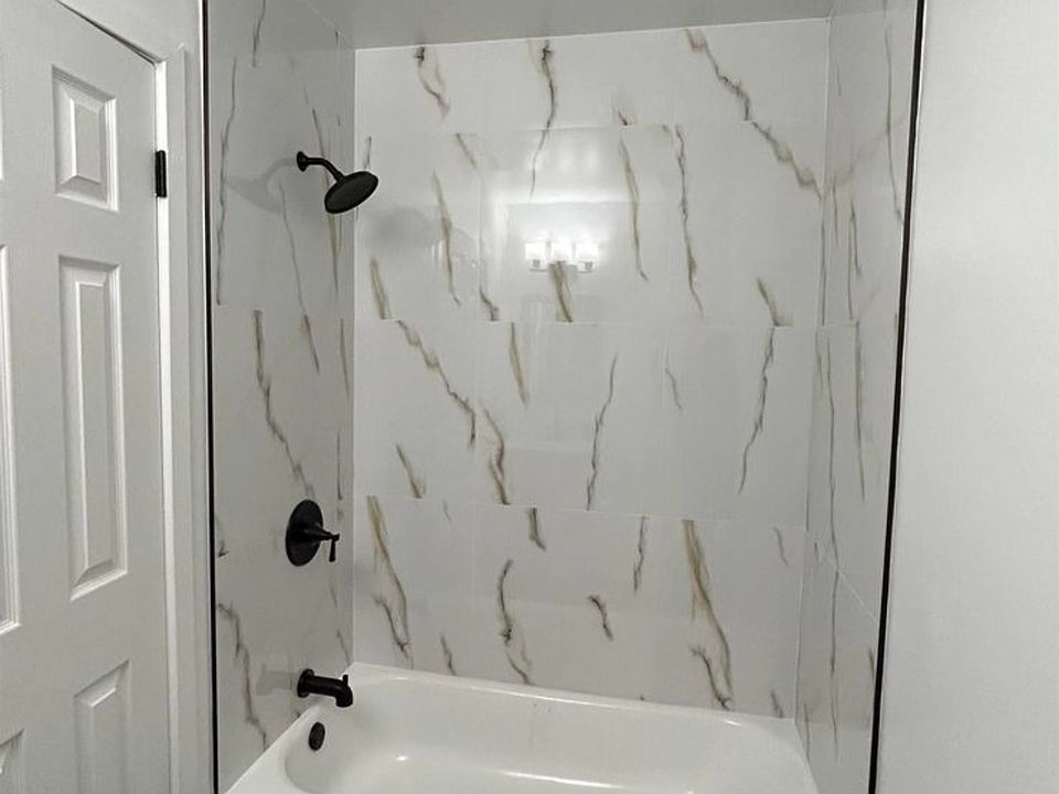 1st image of 19 Waterview Dr #19