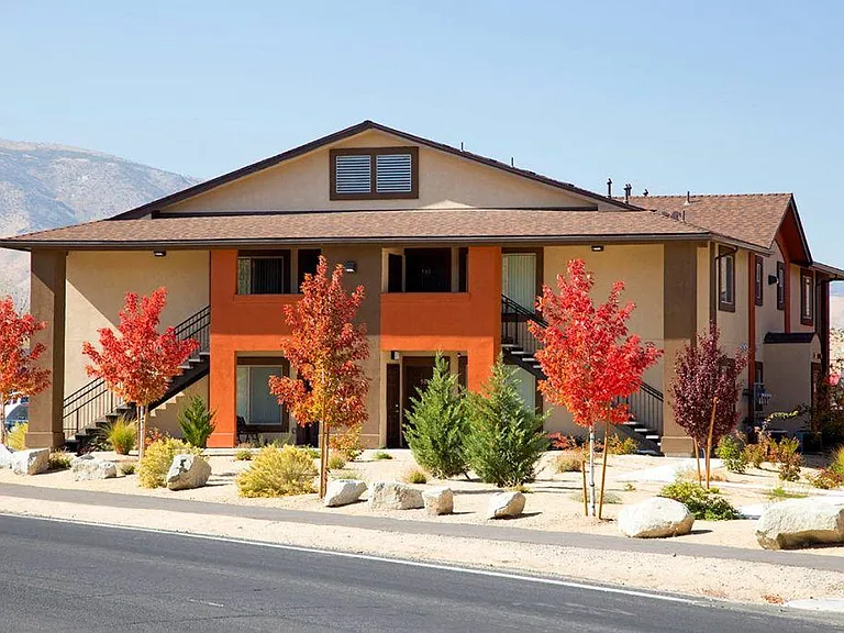 Vale Apartments & Townhomes — Photo 12