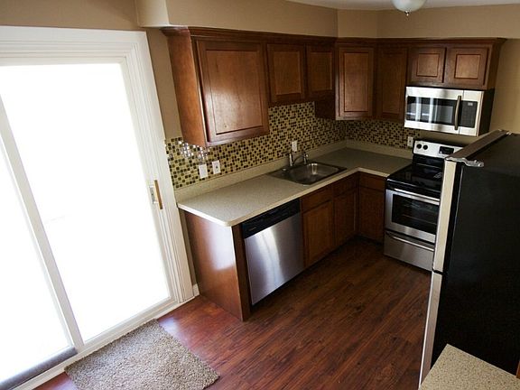 3rd image of 29933 Halifax St