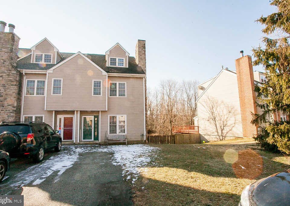 1st image of 3340 Wiehle St