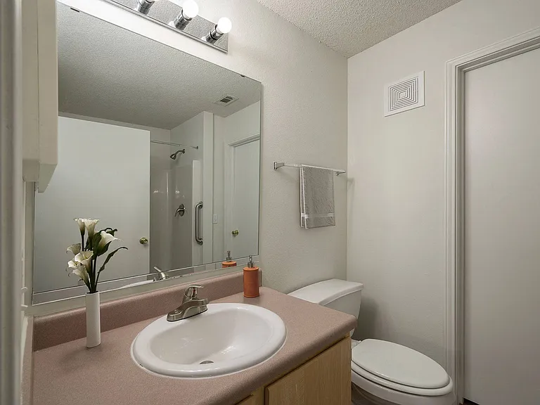 The Reserve Apartments — Photo 17