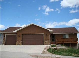 5106 Charmwood Dr, Rapid City, SD 57701