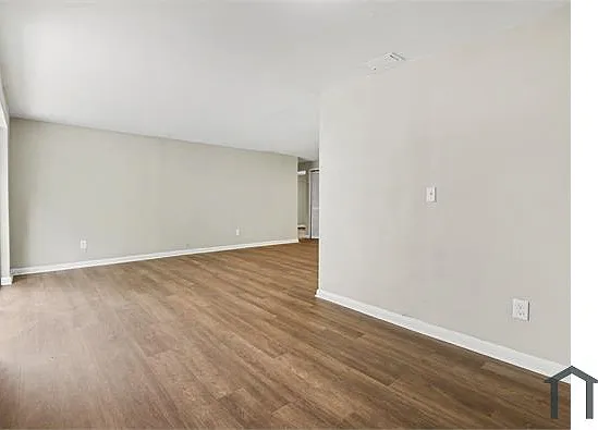 3007 E Knollwood St — Photo 8