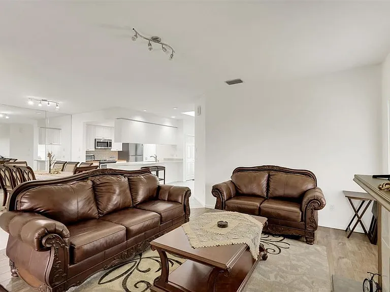 7334 Pine Creek Way — Photo 5