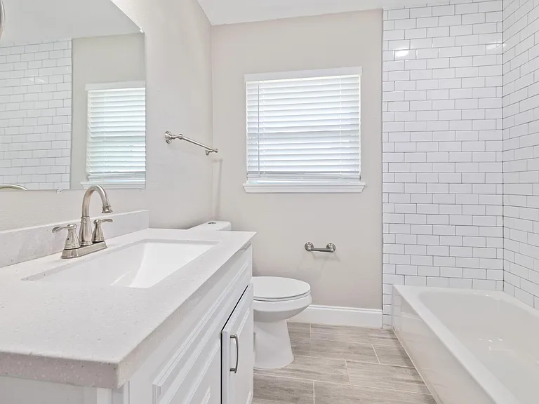 408 W Virginia Ave — Photo 18