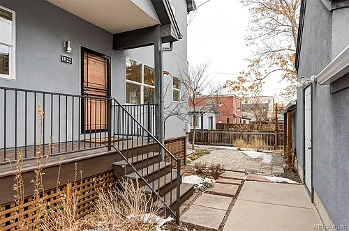 1822 Vine St Photo 1