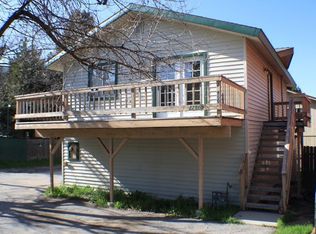 22910 Byron Rd, Crestline, CA 92325