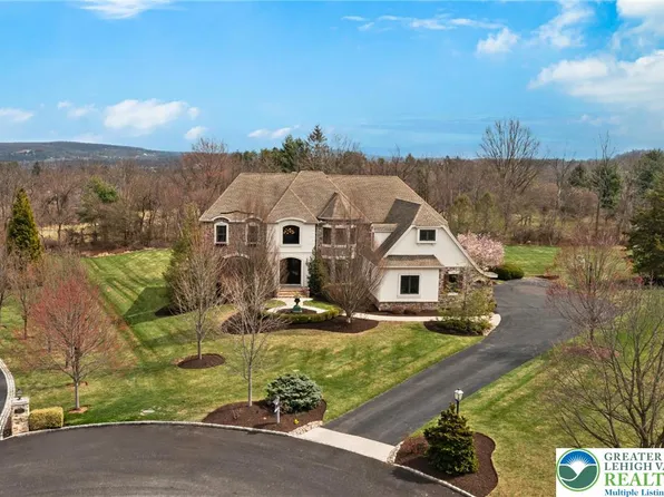 5560 Tuscany Ct, Coopersburg, PA 18036