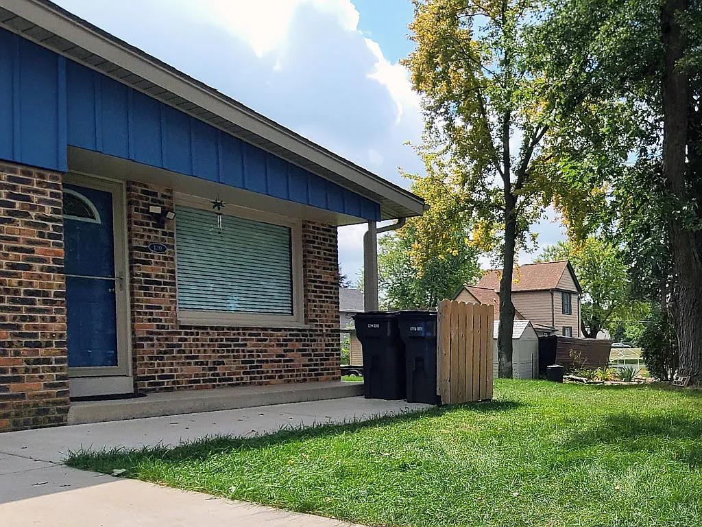 2 bed, 1000 sqft, $1,550 — Photo 1
