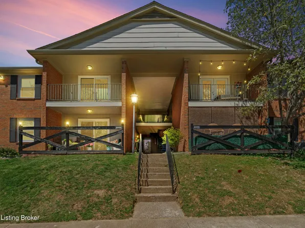 8002 Westover Dr #A, Prospect, KY 40059