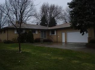 1454 S Circle View Dr, Seven Hills, OH