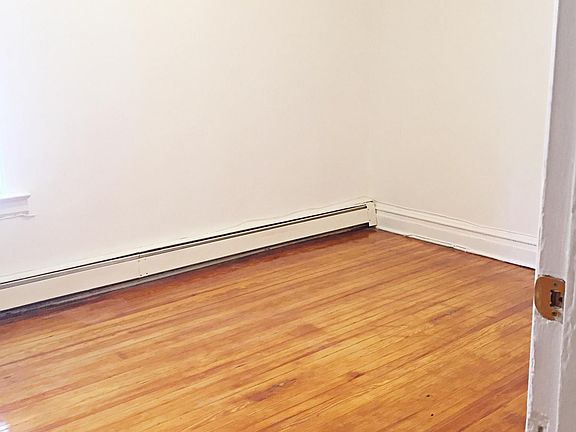 3rd image of 1100 Dean Ave #A