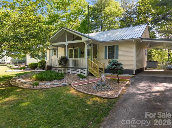 387 Crystal Creek Dr, Pisgah Forest, NC 28768