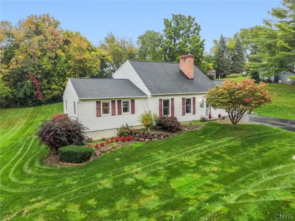 7405 Old Erie View Dr, Fayetteville, NY 13066