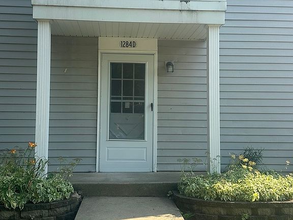 2nd image of 1284 Prairie Ave Unit D