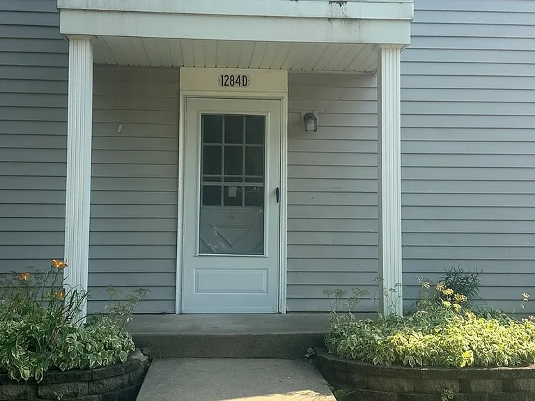 1284 Prairie Ave #D — Photo 2