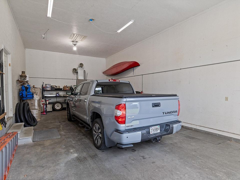 142nd image of 1020 Thomas Rd