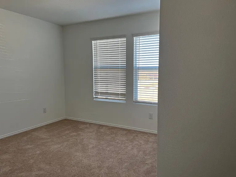 900 Mountain Laurel Rd — Photo 8