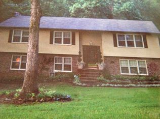 8 Old Mill Ct, Taylors, SC 29687