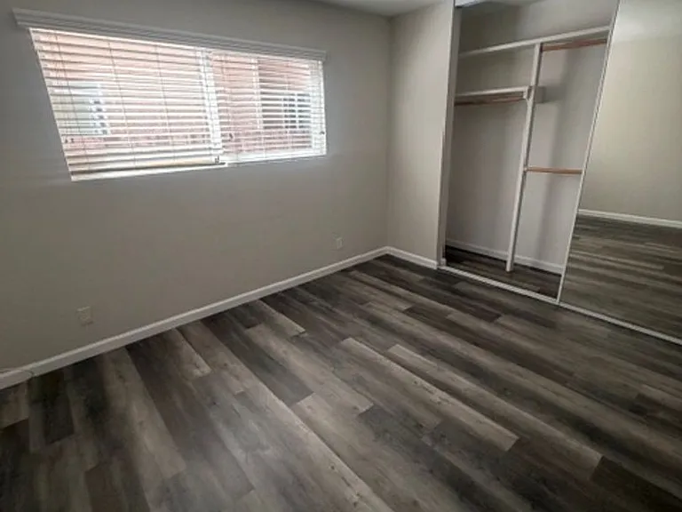 4560 North Ave — Photo 12